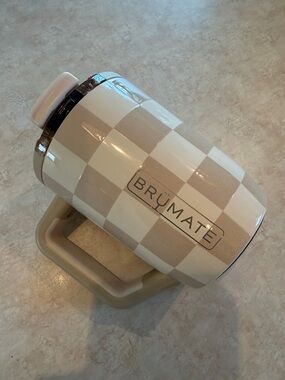 BruMate Muv 15oz | Tan Checker Collab with Krista Horton LIMITED EDITION
